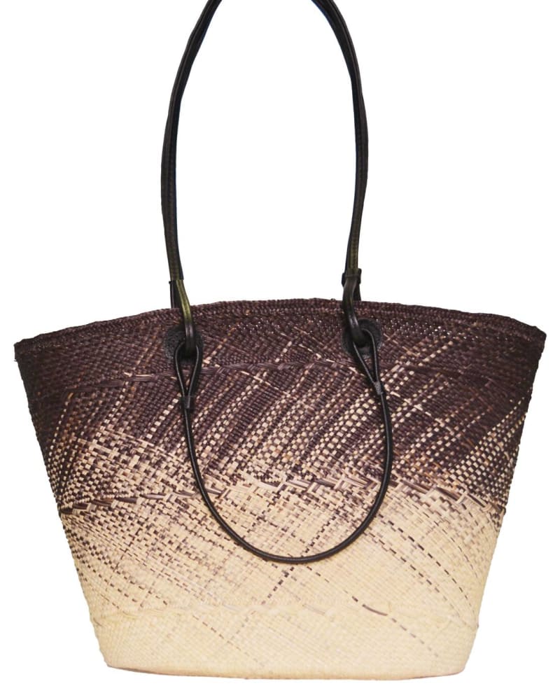 Front of a size O/S Baby Basket Bag in Ombre in Ombre by Sensi Studio. | dia_product_style_image_id:331803